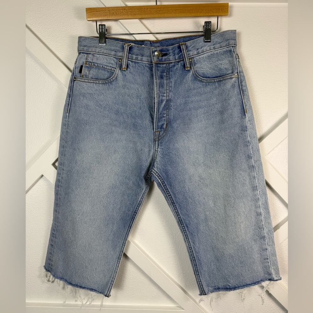 NWT Helmut Lang Slim Fit Knee Length Cut Off Denim Shorts Jorts Light Wash Sz 30
